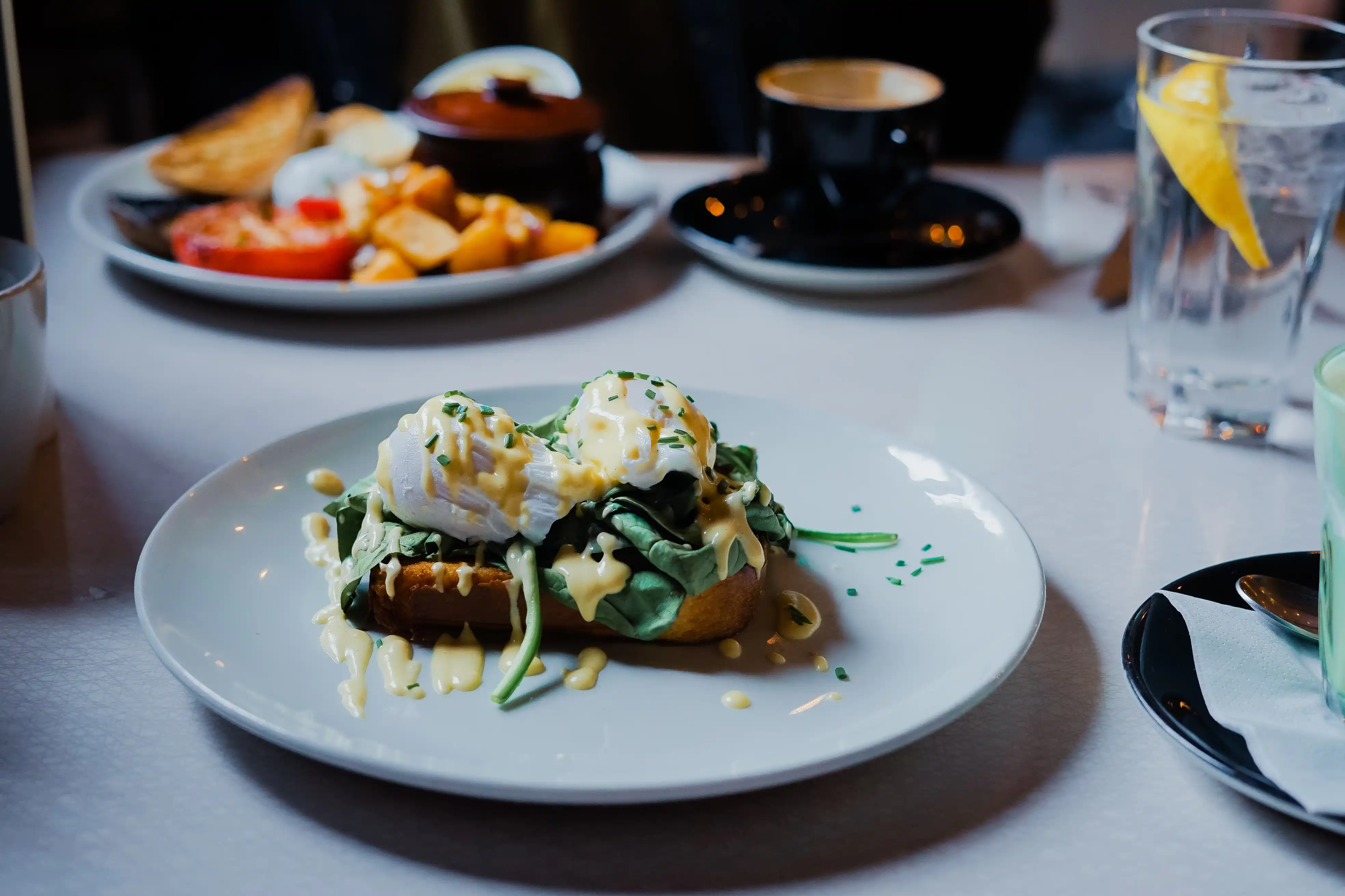 Assiette au restaurant À la française